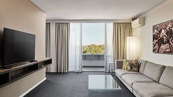 Holiday Inn Warwick Farm by IHG