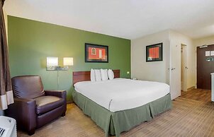 Extended Stay America Select Suites Orlando Maitland 1760 Pe