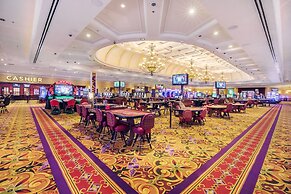 Casino Queen Hotel