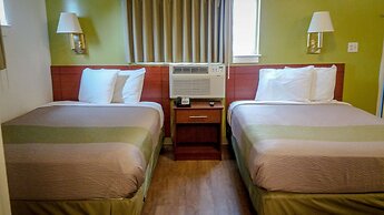 Motel 6 Greensboro, NC - I-40