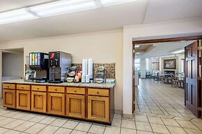 Quality Inn And Suites Dollywood