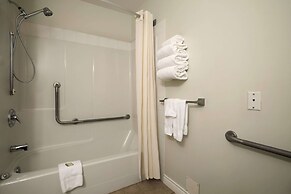 Super 8 by Wyndham Revelstoke BC