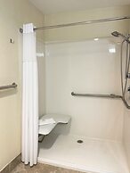 AmericInn by Wyndham Petoskey