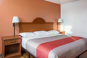 Motel 6 Wilsonville, OR - Portland