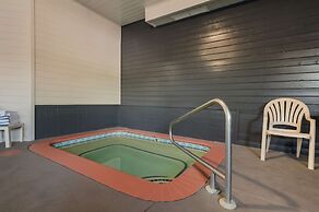 Red Lion Inn & Suites Ontario