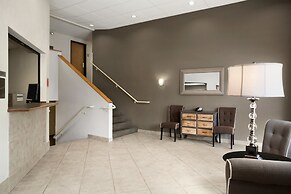 Super 8 by Wyndham Portland Airport