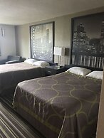 Super 8 by Wyndham Portland Airport