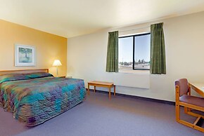 Super 8 by Wyndham Klamath Falls