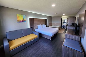 Super 8 by Wyndham Hayward WI