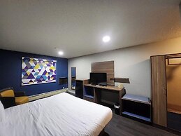 Super 8 by Wyndham Hayward WI