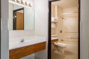 Super 8 by Wyndham Pendleton