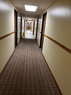 Super 8 by Wyndham Smithville/Kansas City