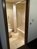Super 8 by Wyndham Smithville/Kansas City