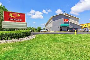 Econo Lodge Akron Copley Northwest