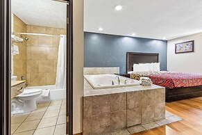 Econo Lodge Akron Copley Northwest