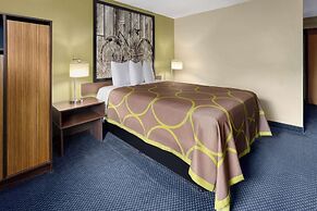 Super 8 by Wyndham St. Clairsville OH/Wheeling WV Area