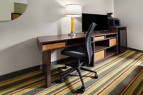 Super 8 by Wyndham St. Clairsville OH/Wheeling WV Area