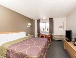 Super 8 by Wyndham Bernalillo