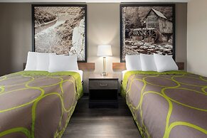 Super 8 by Wyndham Summersville/New River National Park