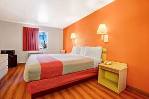 Motel 6 Espanola, NM