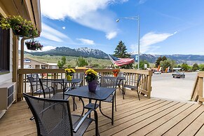 Super 8 by Wyndham Gardiner/Yellowstone Park Area