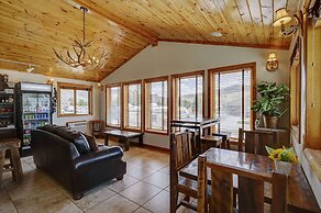 Super 8 by Wyndham Gardiner/Yellowstone Park Area