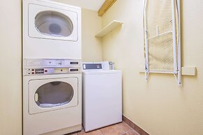 Super 8 by Wyndham Portales