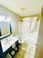 Super 8 by Wyndham Wyoming/Grand Rapids Area