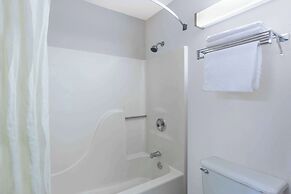 Super 8 by Wyndham Madison South