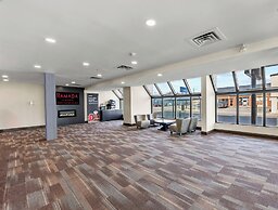 Ramada by Wyndham Niagara Falls Near the Falls