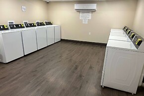 Ramada by Wyndham Niagara Falls Near the Falls