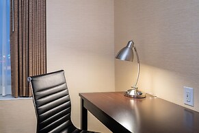 Ramada by Wyndham Niagara Falls Near the Falls