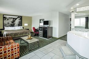 Super 8 by Wyndham Independence Kansas City