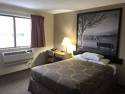 Super 8 by Wyndham Salmon Arm
