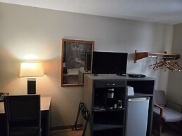 Super 8 by Wyndham Salmon Arm