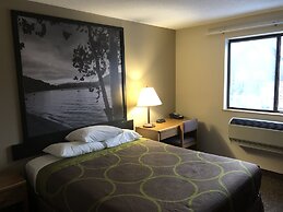 Super 8 by Wyndham Salmon Arm