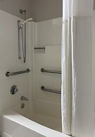 Days Inn by Wyndham Brunswick Bath Area