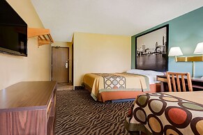 Super 8 by Wyndham Mentor/Cleveland Area