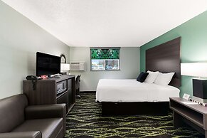 Baymont by Wyndham Liberty MO