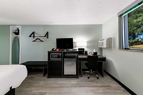 Baymont by Wyndham Liberty MO