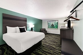 Baymont by Wyndham Liberty MO