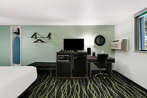 Baymont by Wyndham Liberty MO