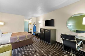 Super 8 by Wyndham Watertown WI