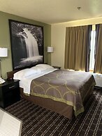 Super 8 by Wyndham Watertown WI