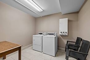 Super 8 by Wyndham Watertown WI