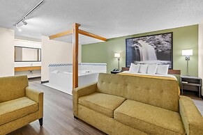 Super 8 by Wyndham Watertown WI