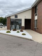 Super 8 by Wyndham Watertown WI