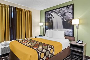 Super 8 by Wyndham Watertown WI