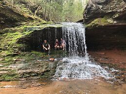 The Washburn Inn - On the Lake