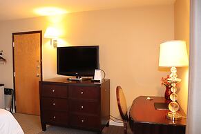 The Washburn Inn - On the Lake